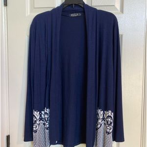 Lovely navy long sleeve cardigan, white contrast detail. Excellent condition.Lg.